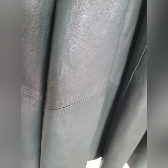 Oversized Green Leather Trench Coat with Fur Trims - Plus Size 14W - Picture 16 of 17